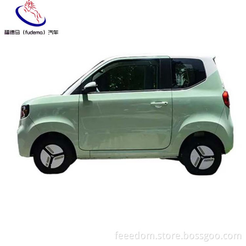 2022 Lingbao uni electric new solar mini car for adult four wheel electric vehicle with solar system